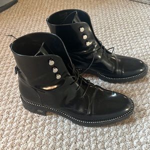 Christian Dior Classic boots! black size 40! Runs small! Closer to size 39!